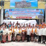 สปป.ลาว-ไทย ร่วมใจทอดผ้าป่าสามัคคี ฉลอง 75 ปีสัมพันธ์การทูต สมทบทุนสร้างอาคารเจดีย์สถาน ร.ร.ประภัสสรวิทยา ณ วัดศรีนวล จ.ขอนแก่น