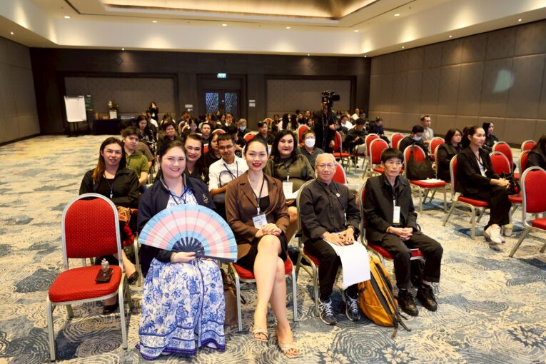 ธรรมนูญสุขภาพฉบับแรกเพื่อ ‘ชาวสีรุ้ง’หนุนเสริมระเบิดพลัง ‘Pride Economy’ลดอคติแห่งเพศ-สร้างเศรษฐกิจไทย